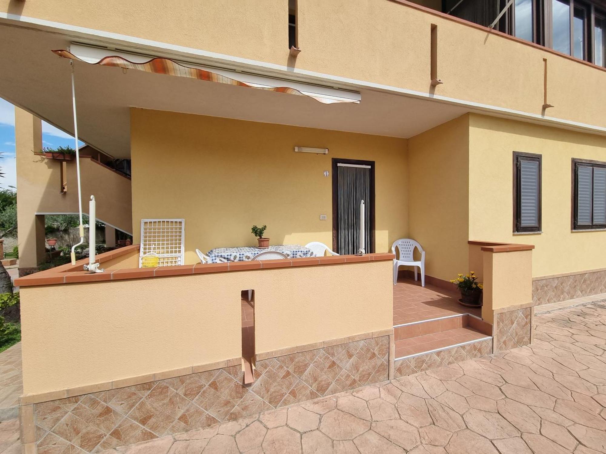 Villaggio Camping Lungomare Кропани Экстерьер фото