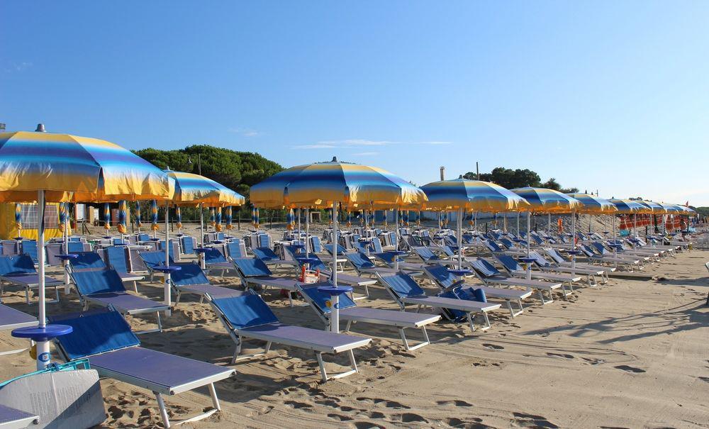 Villaggio Camping Lungomare Кропани Экстерьер фото